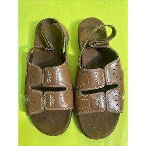 Mushrooms Strappy Slingback Faux Leather Comfort Sandals Brown Womens Size 9W